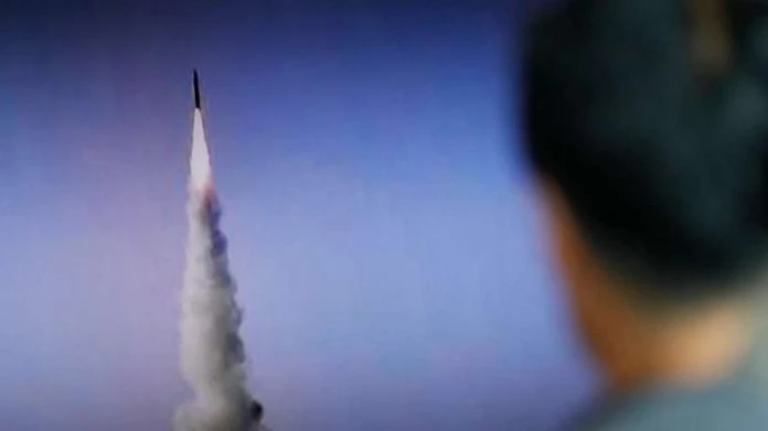 Συριακά αντιβαλλιστικά-αντιαεροπορικά συστήματα αναχαίτισαν πυραύλους σε νέα επίθεση κατά της αεροπορικής βάσης Σαϊράτ